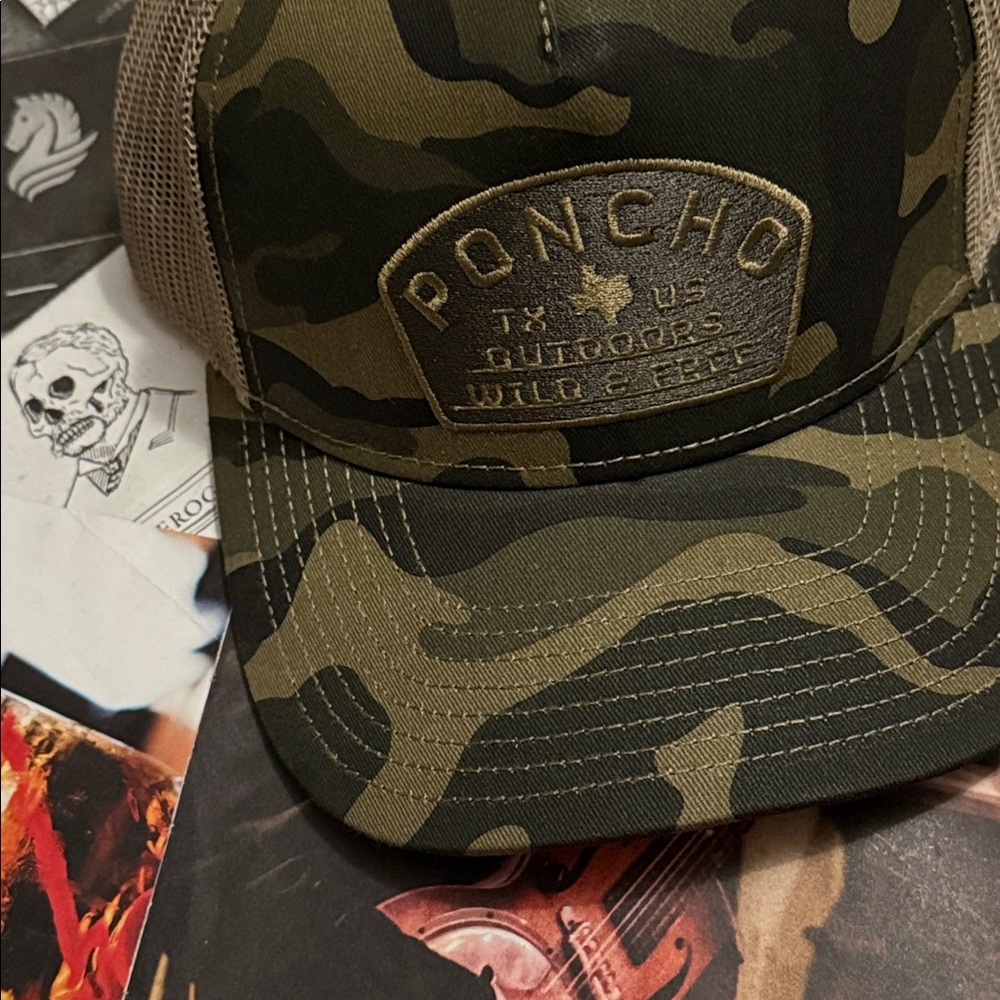 🥃 🧔🏻‍♂️ 🥃• 🕶️ PONCHO x CAMO Era Vibes 🕶️• 🧔🏻‍♂️ 🥃 🧔🏻‍♂️